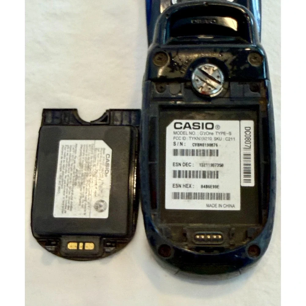 Casio G'zOne Type-S (Model‎ C211) vintage Flip Phone